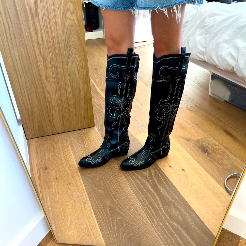 Women’s Knee-high Cowboy Boots
